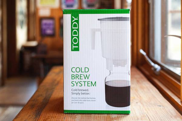 Brewing in your Toddy® Cold Brew System Pro Series 